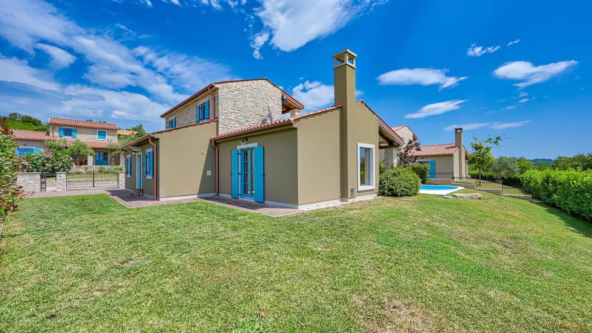 Villa Figlica For 6 People Near Umag With Private Pool, Jacuzzi & Sea View - Pet Friendly Vilanija 0*,